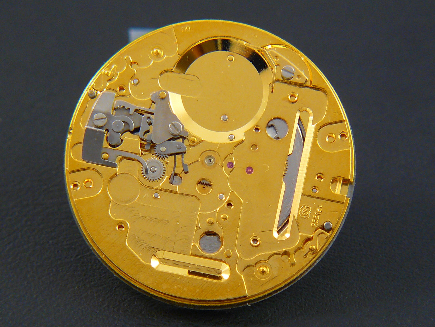 Concord Saratoga Silver-Gold dial, hands, date, incompl. ETA mov. 255.121 parts