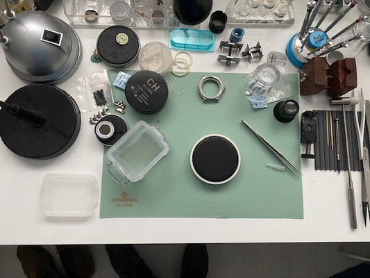 Traditional watch movement servicing for any (TAG )Heuer Quartz movement from EU