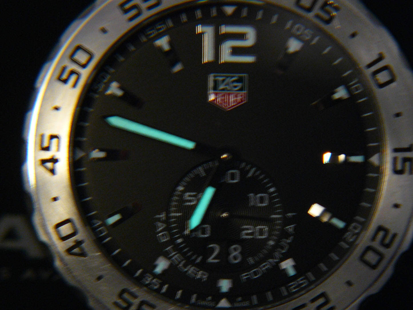 TAG Heuer Formula 1 Quartz Grande Date just serviced new battery from EU